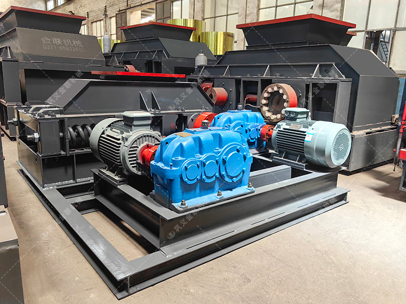 中型直連式對(duì)輥制砂機(jī)設(shè)備發(fā)貨圖片